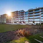 Life Happens Bayline Luxurious Oceanfront *