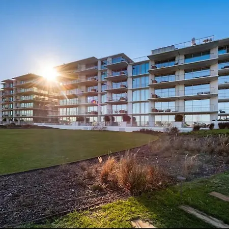 Life Happens Bayline Luxurious Oceanfront *
