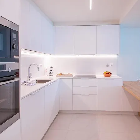 Life Happens Bayline Luxurious Oceanfront *